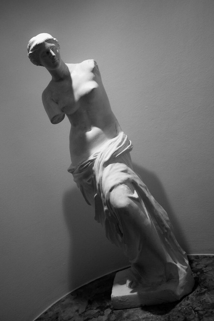 Klassische Skulptur im Museum Berlin, Detailaufnahme